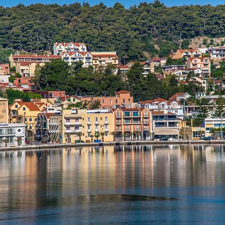 A & B Minimal Suite Ιι With Sea View In Argostoli 外观 照片