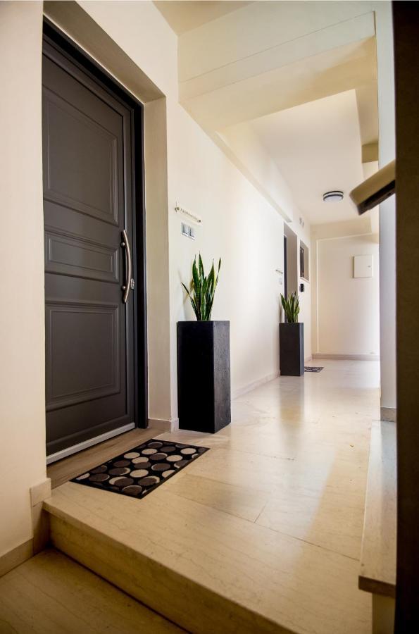 A & B Minimal Suite Ιι With Sea View In Argostoli 外观 照片