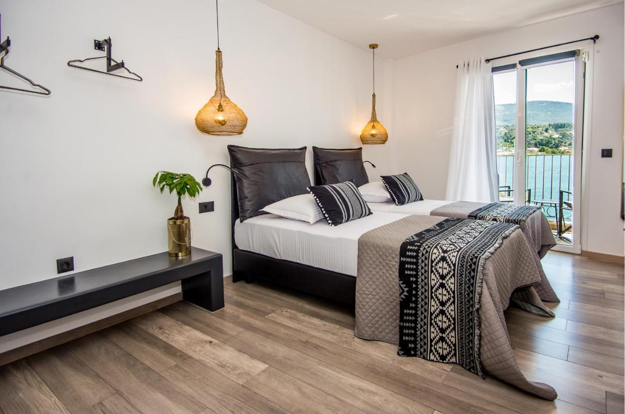 A & B Minimal Suite Ιι With Sea View In Argostoli 外观 照片