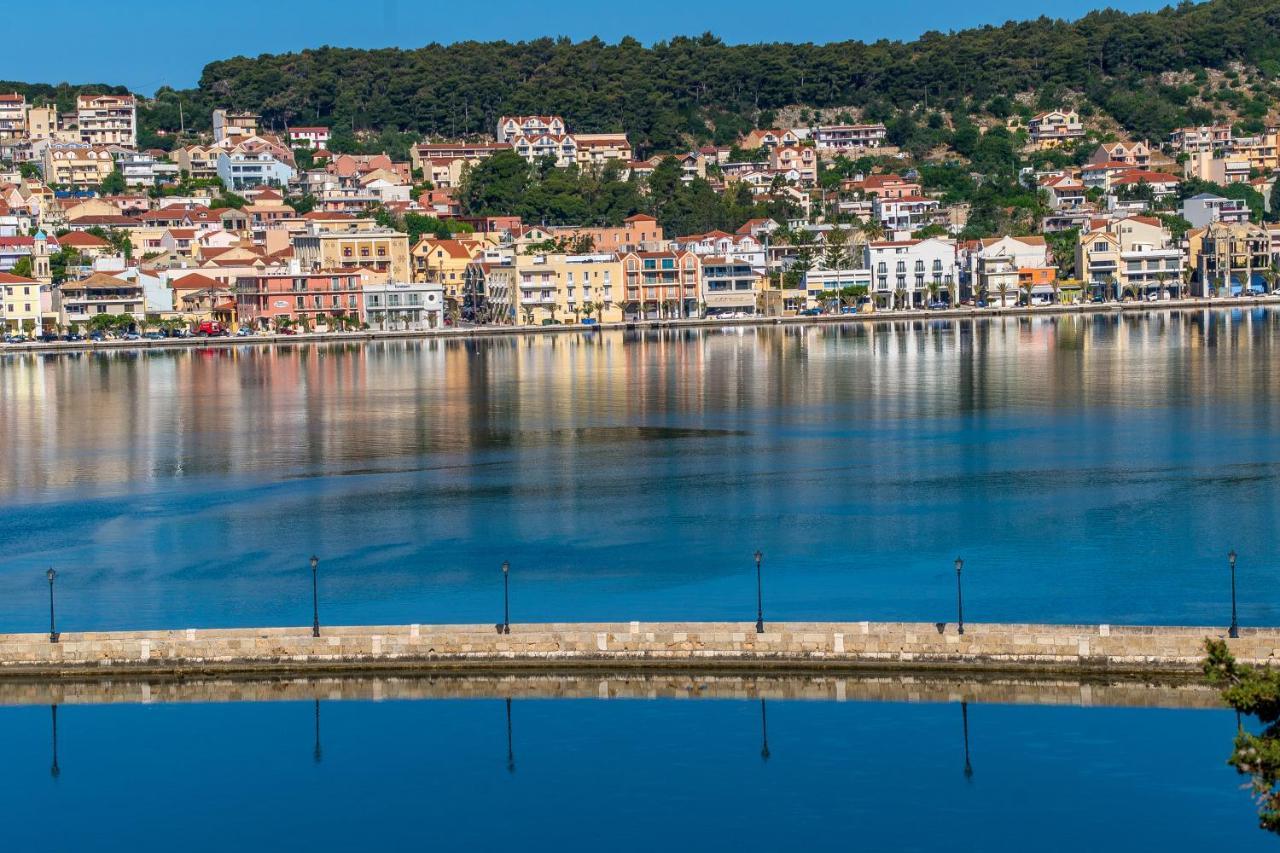 A & B Minimal Suite Ιι With Sea View In Argostoli 外观 照片